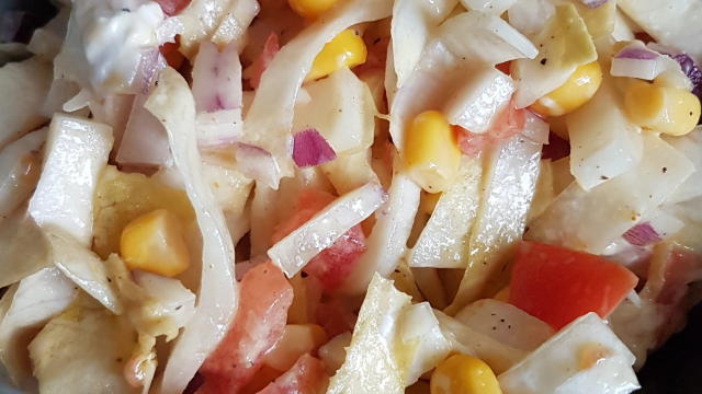 d door en schep als laatste de verkruimelde geitenkaas er door heen. Eetsmakelijk 😋