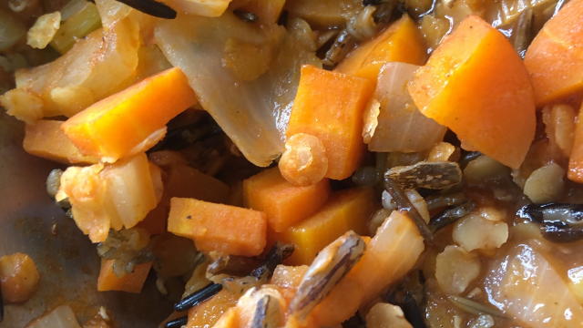 lla en cubos grandes. Como de 1 cm. 