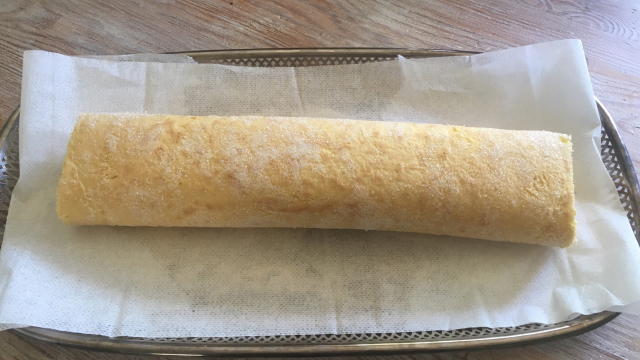 g den blir enklere å skjære opp ved servering :)